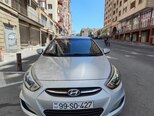 Hyundai Accent-1