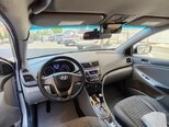 Hyundai Accent-15