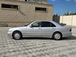 Mercedes E 220-12