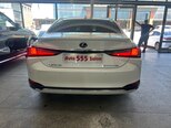 Lexus ES 300h-8