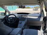 Toyota Prius-12