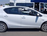 Toyota Aqua-4