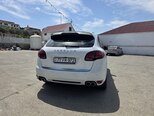 Porsche Cayenne GTS-2