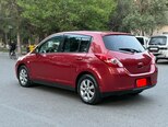 Nissan Tiida-12