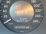 Mercedes E 220-1