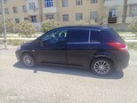 Nissan Tiida-5