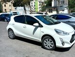 Toyota Aqua-4