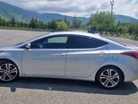 Hyundai Elantra-4