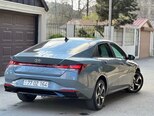 Hyundai Elantra-13