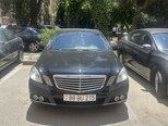 Mercedes E 250-1