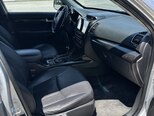 Kia Sorento-12