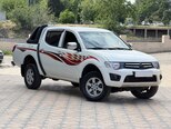Mitsubishi L200-1