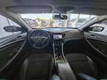 Hyundai Sonata-10