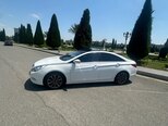 Hyundai Sonata-4