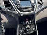 Hyundai Elantra-15