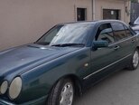 Mercedes E 200-2