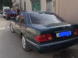 Mercedes E 200-4