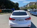 Hyundai Elantra-3