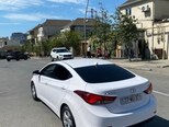 Hyundai Elantra-4