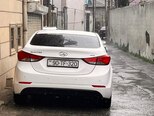 Hyundai Elantra-3