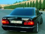 Mercedes E 240-6
