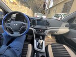 Hyundai Elantra-3