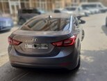 Hyundai Elantra-10