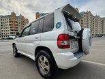Mitsubishi Pajero io-5