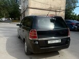 Opel Zafira-5