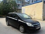 Opel Zafira-1