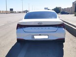 Hyundai Elantra-4