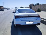Hyundai Elantra-10