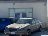 Mercedes E 240-3