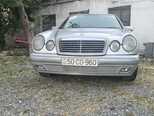 Mercedes E 200-1