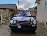 Mercedes E 200-1