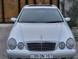 Mercedes E 280-1