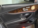 Mercedes E 300 4MATIC-7