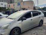 Toyota Prius V-3