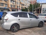 Toyota Prius V-4