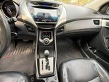 Hyundai Elantra-15