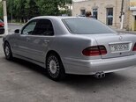 Mercedes E 280-4
