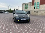 Toyota Prius-1