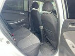 Hyundai Accent-11