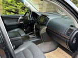 Toyota Land Cruiser-9