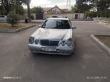 Mercedes E 320-1