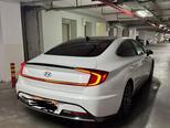 Hyundai Sonata-11