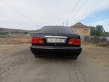 Mercedes E 240-4