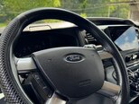 Ford Transit-10