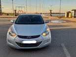Hyundai Elantra-2