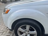 Mitsubishi Outlander-4